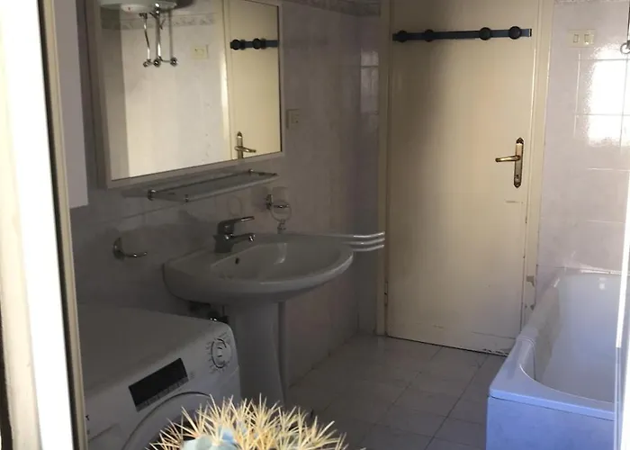 Cineb&b Affittacamere *
